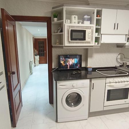 Апартаменты El Trasgu De Laviada A 300M Playa, Puerto, Acuario Хихон Экстерьер фото
